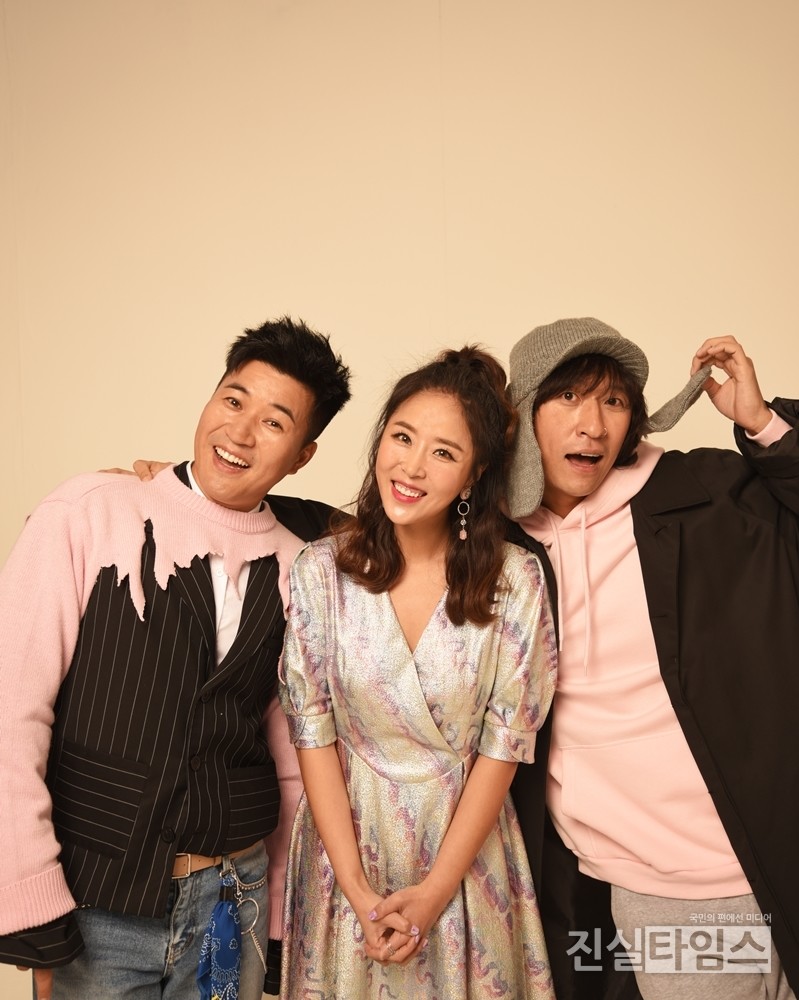 혼성그룹 코요태(김종민, 빽가, 신지) [제이지스타, KYT엔터테인먼트 제공 재판매 및 DB 금지]