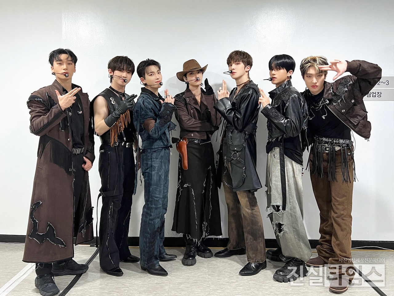 그룹 에이티즈(ATEEZ) [KQ엔터테인먼트 제공 재판매 및 DB 금지]