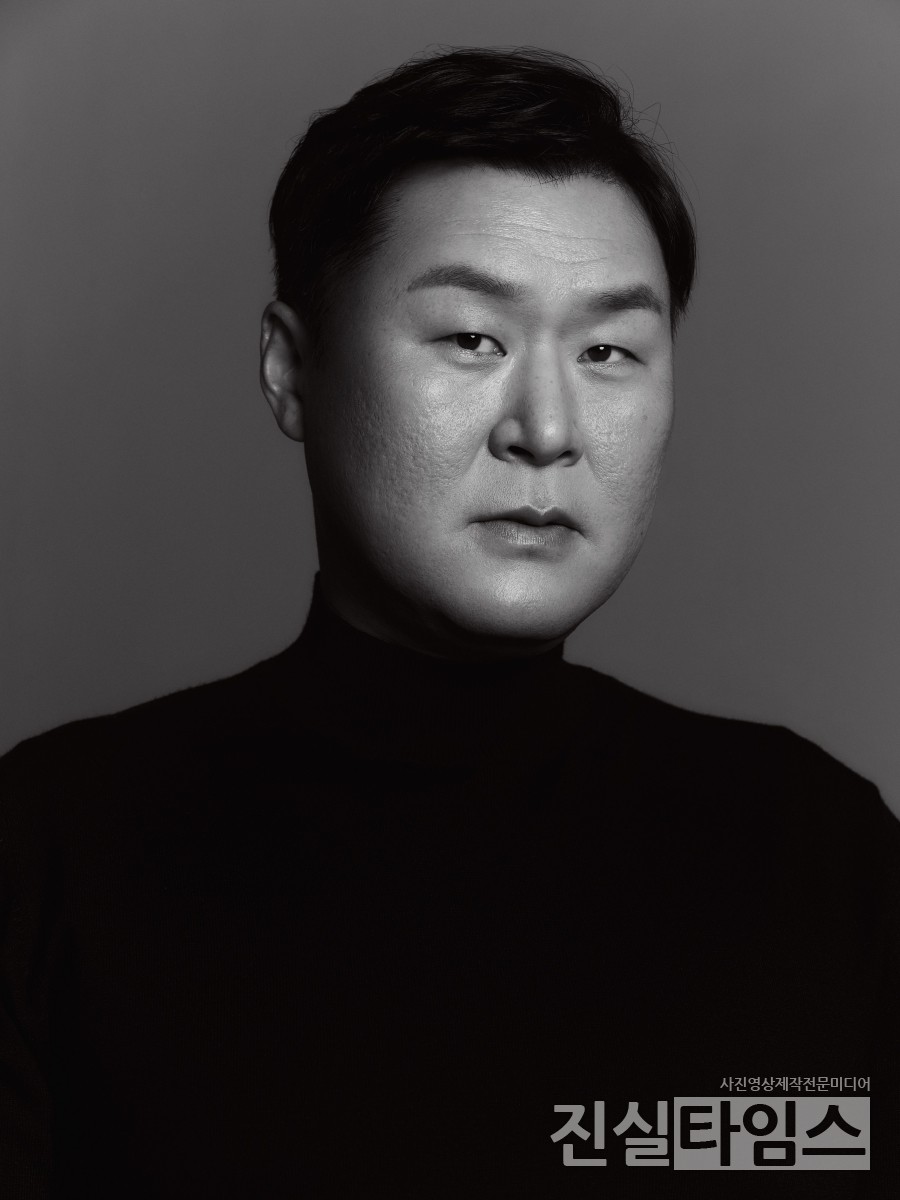 배우 윤경호 [눈컴퍼니 제공 재판매 및 DB 금지]