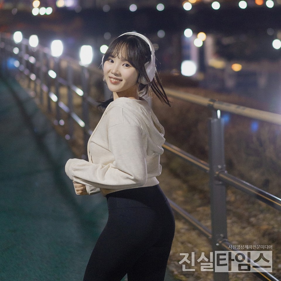 싱어송라이터 조소현 [JMG(로칼하이레코즈) 제공 재판매 및 DB 금지]​
