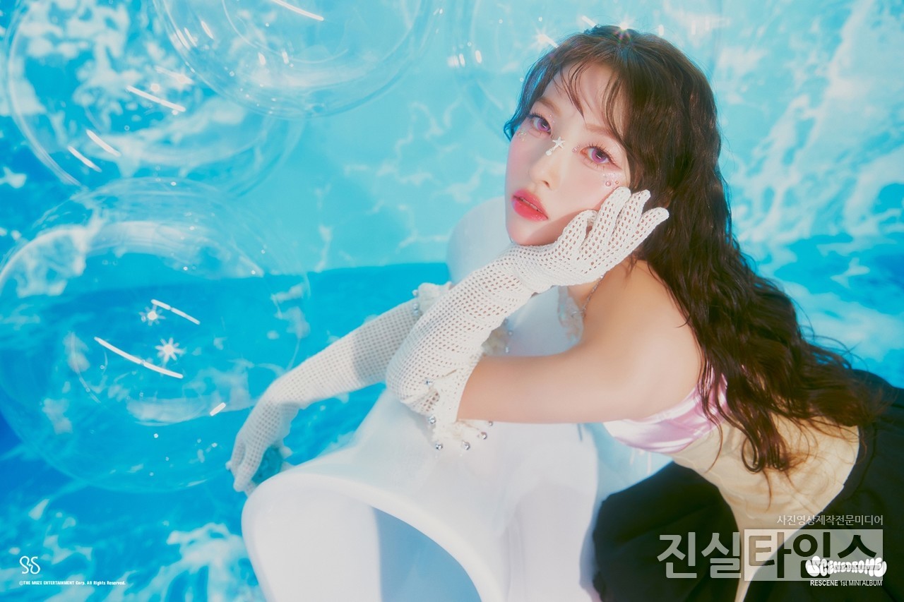걸그룹 리센느(RESCENE) 메이 [더뮤즈엔터테인먼트 제공 재판매 및 DB 금지]