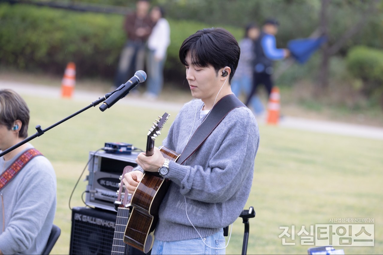 가수 적재 [어비스컴퍼니 제공 재판매 및 DB 금지]
