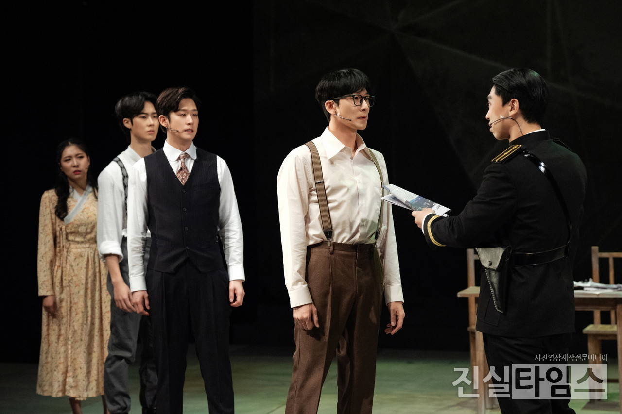 뮤지컬 '어제의 시는 내일의 노래가 될 수 있을까' 스틸컷 [스튜디오 반 제공 재판매 및 DB 금지]